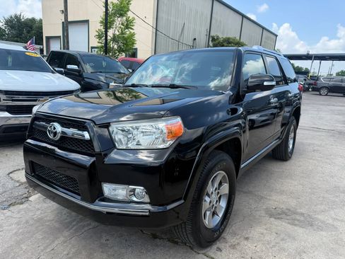 Used 2011 Toyota 4Runner SR5 AWD/4WD image 3