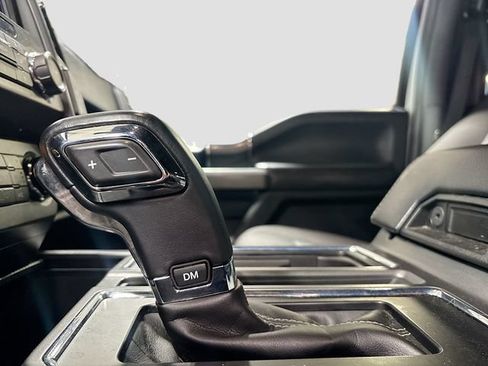 Used 2019 Ford F150 XLT w/ Equipment Group 302A Luxury AWD/4WD image 18