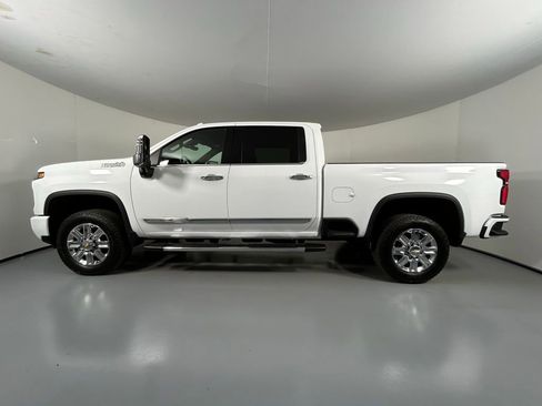 Used 2024 Chevrolet Silverado 3500 High Country w/ Technology Package image 4