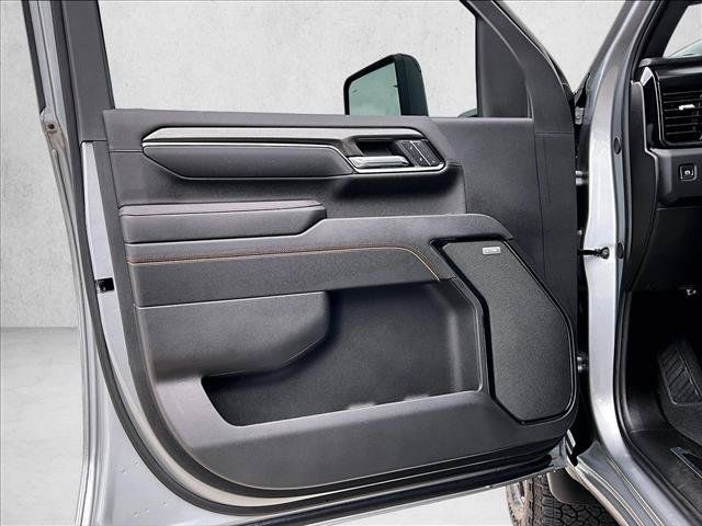 Used 2025 GMC Sierra 2500 AT4 w/ AT4 Premium Plus Package AWD/4WD image 18