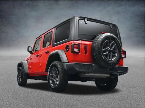 Used 2025 Jeep Wrangler Unlimited Sport AWD/4WD image 36