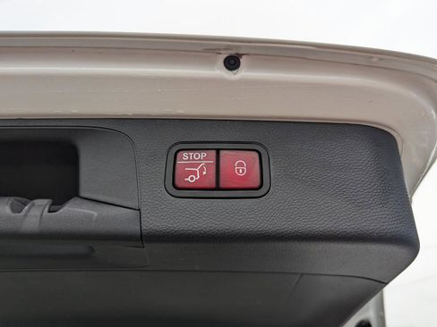 Used 2022 Mercedes-Benz GLC 300 4MATIC image 47