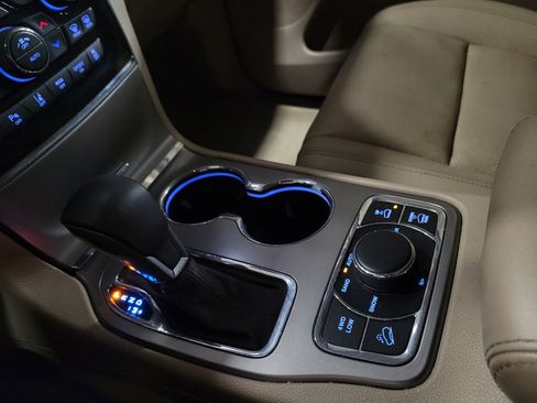 Used 2020 Jeep Grand Cherokee Overland image 26