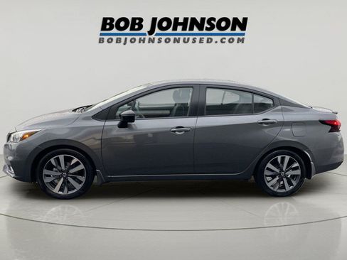 Used 2021 Nissan Versa SR FWD image 4