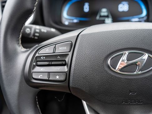 Certified 2023 Hyundai Venue SEL image 21