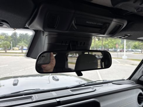 Used 2025 Jeep Wrangler Sport S image 25