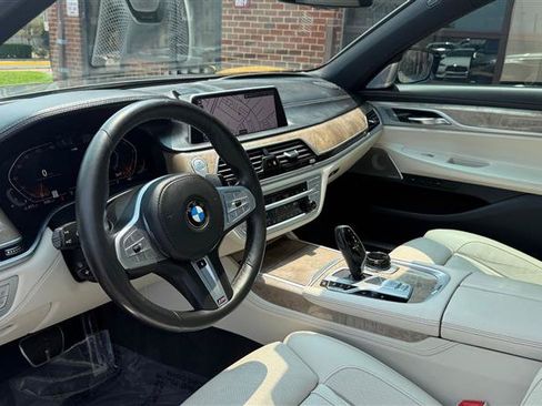 Used 2020 BMW 750i xDrive w/ Executive Package AWD/4WD image 32