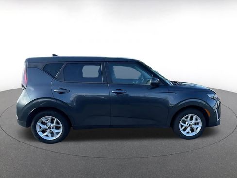 Used 2025 Kia Soul LX w/ LX Technology Package image 16