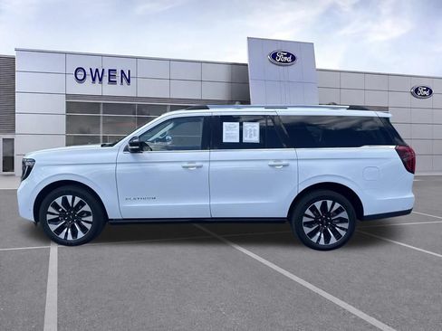 Used 2025 Ford Expedition Max Platinum w/ Driver's Package AWD/4WD image 2