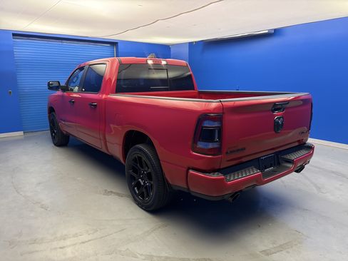 Used 2024 RAM 1500 Laramie AWD/4WD image 5