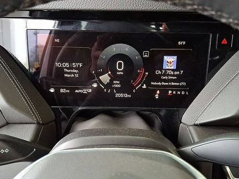 Used 2025 GMC Yukon Denali AWD/4WD image 16