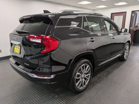 Used 2022 GMC Terrain Denali w/ LPO, Floor Liner Package image 4