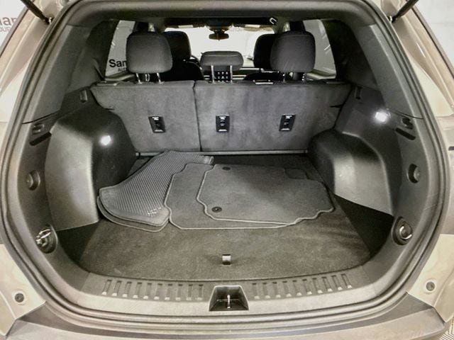Used 2025 GMC Terrain Elevation AWD/4WD image 25
