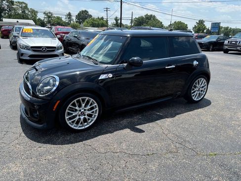 Used 2013 MINI Cooper S FWD image 2