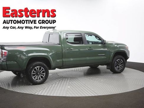 Used 2022 Toyota Tacoma TRD Sport AWD/4WD image 40