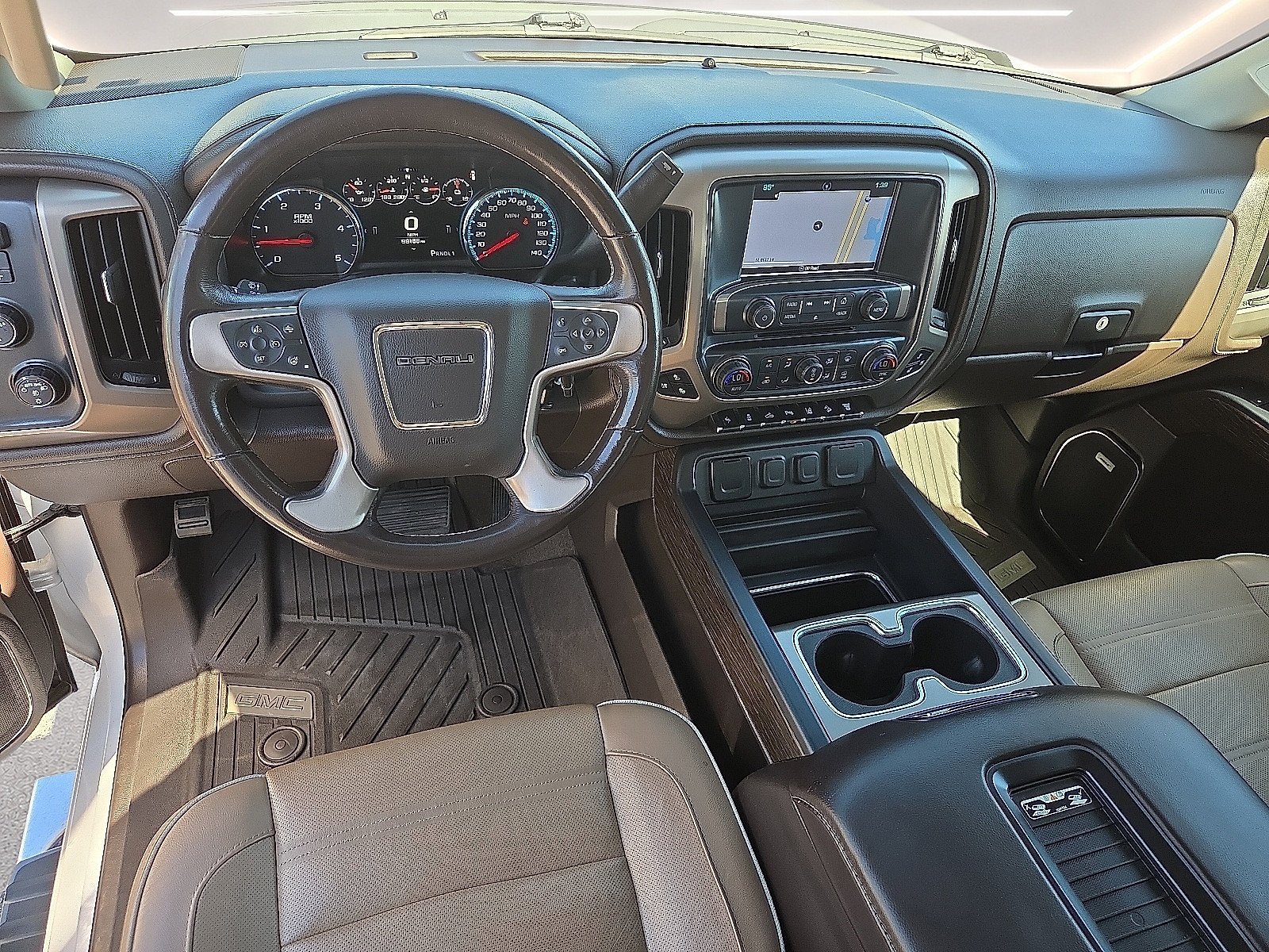 Used 2018 GMC Sierra 2500 Denali w/ Duramax Plus Package AWD/4WD image 6