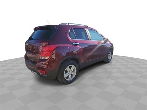 Certified 2017 Chevrolet Trax LT w/ LT Convenience Package image 8