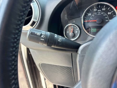 Used 2016 Jeep Wrangler Sahara w/ Connectivity Group AWD/4WD image 20
