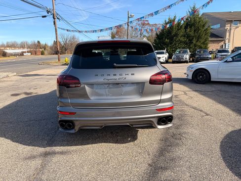 Used 2016 Porsche Cayenne GTS image 6