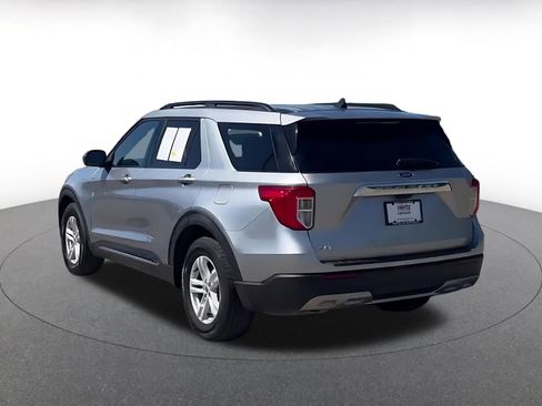Used 2024 Ford Explorer XLT w/ Equipment Group 202A RWD image 11