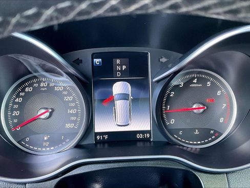 Used 2018 Mercedes-Benz GLC 300 SUV image 25