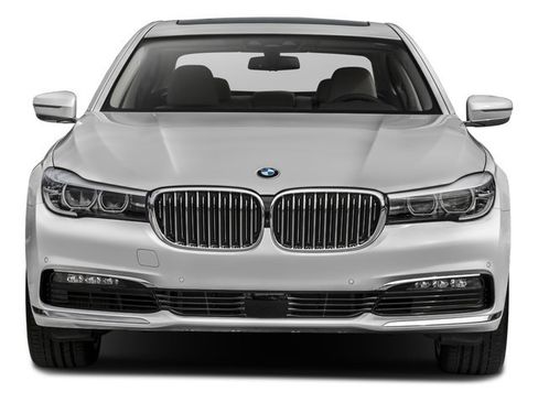 Used 2016 BMW 740i RWD image 4