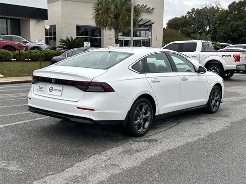 Used 2024 Honda Accord EX image 7