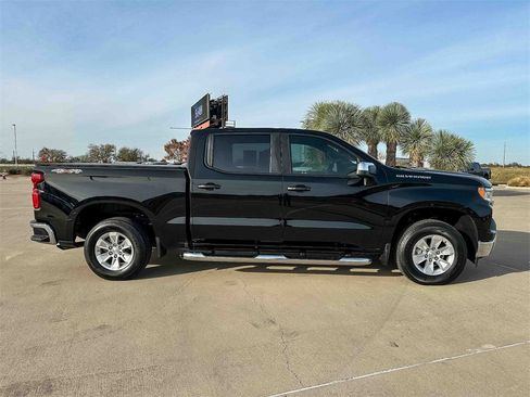 Certified 2024 Chevrolet Silverado 1500 LT image 2