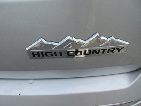 Used 2021 Chevrolet Traverse High Country w/ LPO, Floor Liner Package image 10