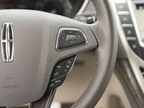 Used 2017 Lincoln MKX Select w/ Select Plus Package image 23