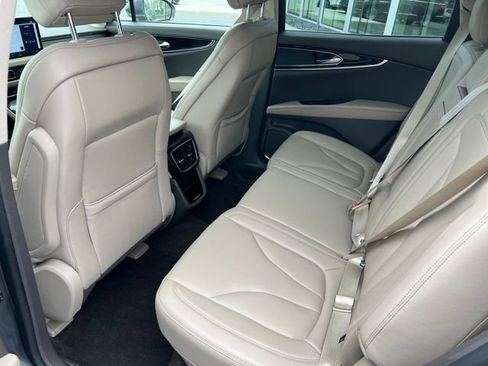 Used 2023 Lincoln Nautilus AWD w/ Premium Package image 15