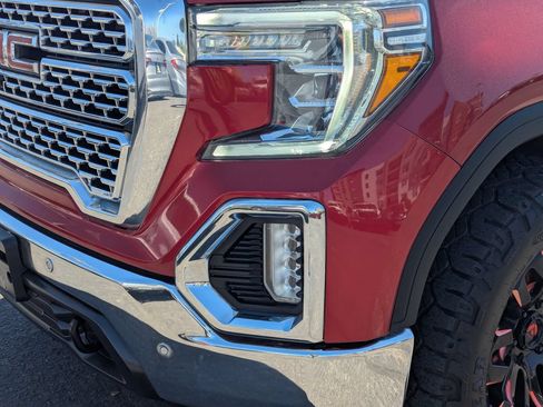 Used 2022 GMC Sierra 1500 SLT w/ SLT Premium Plus Package AWD/4WD image 11