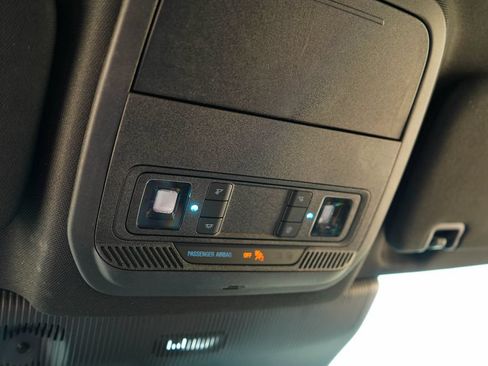 Used 2025 Ford Explorer ST-Line w/ ST-Line Street Pack AWD/4WD image 12
