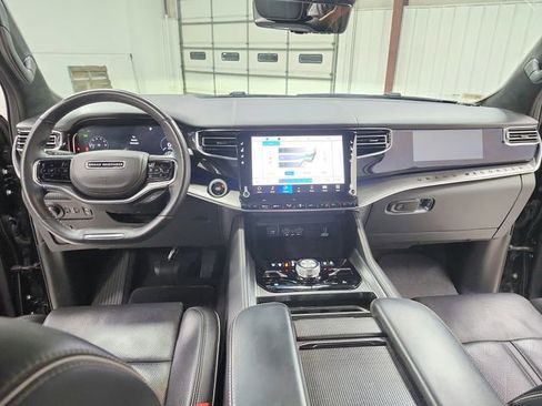 Used 2022 Jeep Grand Wagoneer Series II AWD/4WD image 25