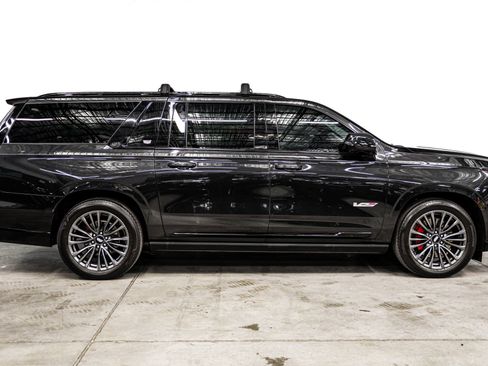 Used 2024 Cadillac Escalade ESV V w/ LPO, Floor Liner Package AWD/4WD image 55