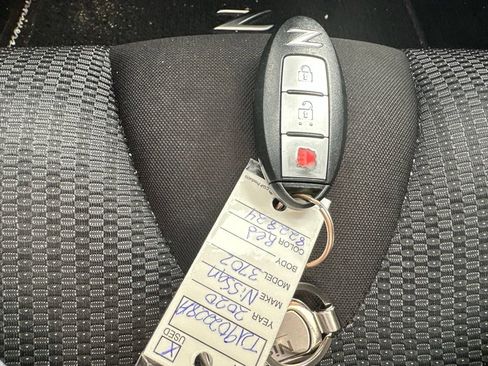 Used 2020 Nissan 370Z Coupe RWD image 16