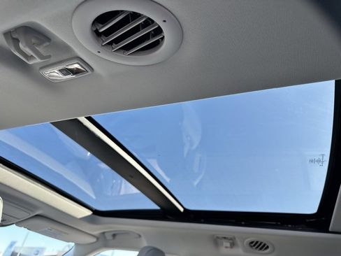 Used 2025 Ford Explorer Platinum w/ Ultimate Package image 12