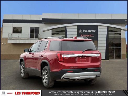 Used 2023 GMC Acadia SLE w/ Driver Convenience Package image 4