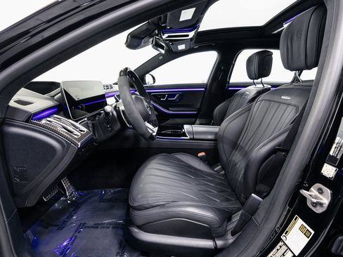 Certified 2025 Mercedes-Benz S 63 AMG S w/ Carbon Fiber Exterior Package image 8