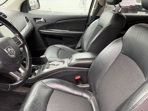 Used 2019 Dodge Journey Crossroad AWD/4WD image 9