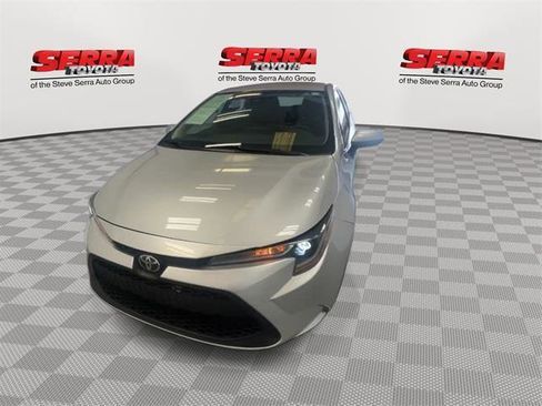 Certified 2022 Toyota Corolla LE image 5