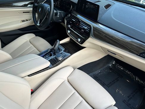 Used 2018 BMW 530i RWD image 34