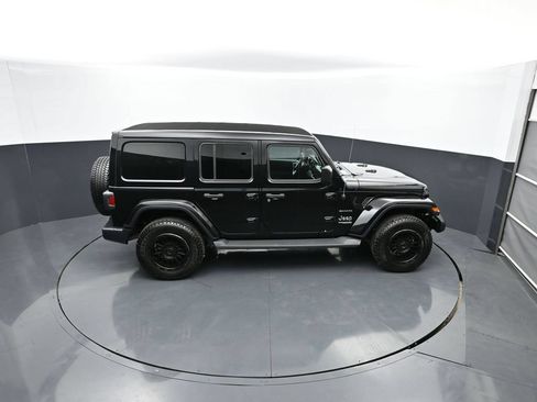 Used 2020 Jeep Wrangler Unlimited Sahara AWD/4WD image 21