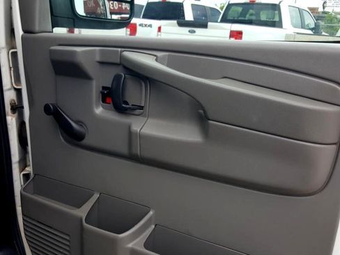 Used 2012 Chevrolet Express 3500 image 19