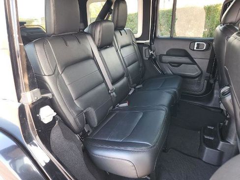 Used 2021 Jeep Wrangler Unlimited Sahara image 14