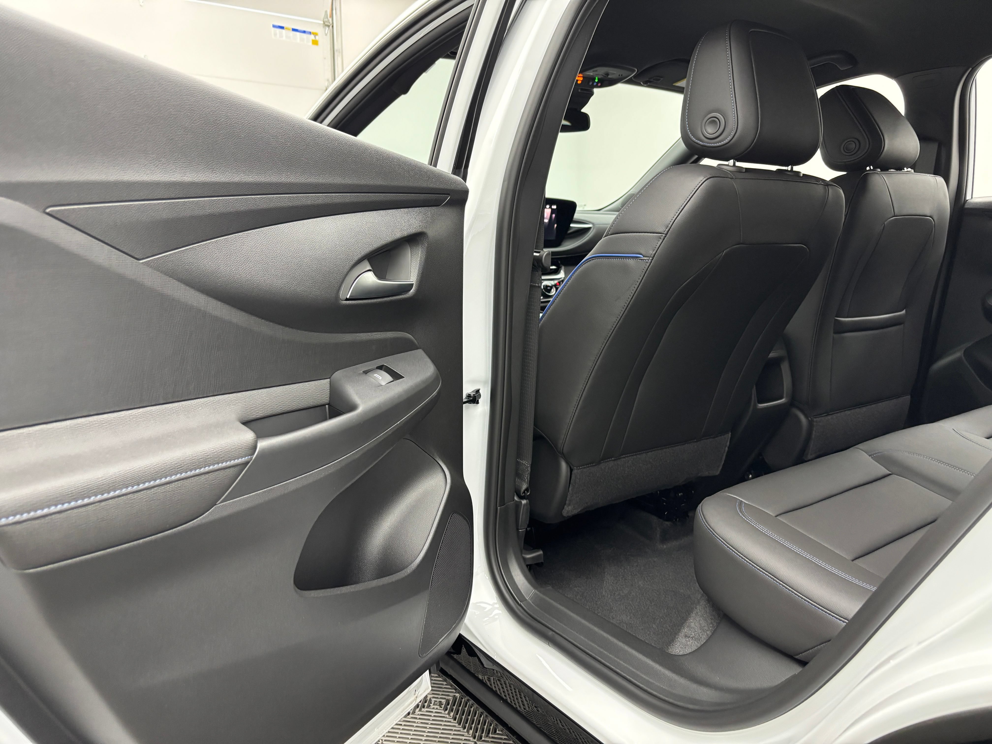 New 2026 Buick Envista Sport Touring w/ Convenience I Package FWD image 34