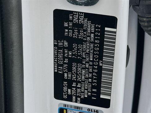 Used 2025 Kia Telluride S image 12