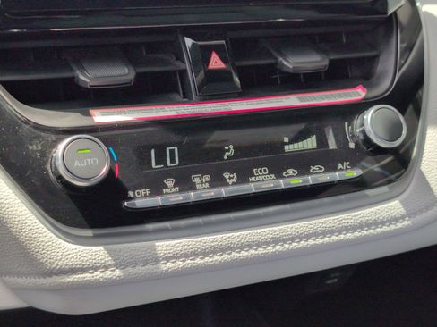 Certified 2024 Toyota Corolla SE image 20