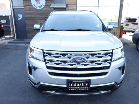 Used 2018 Ford Explorer Limited image 3