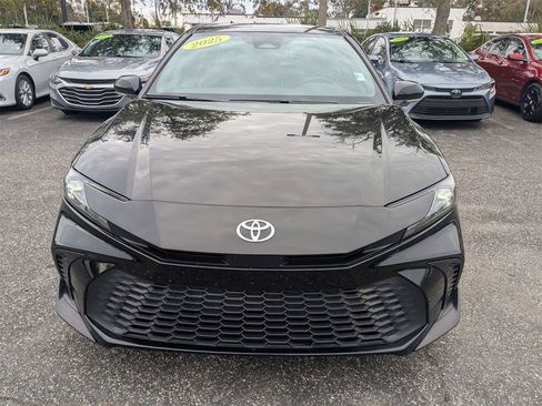 Used 2025 Toyota Camry LE image 9